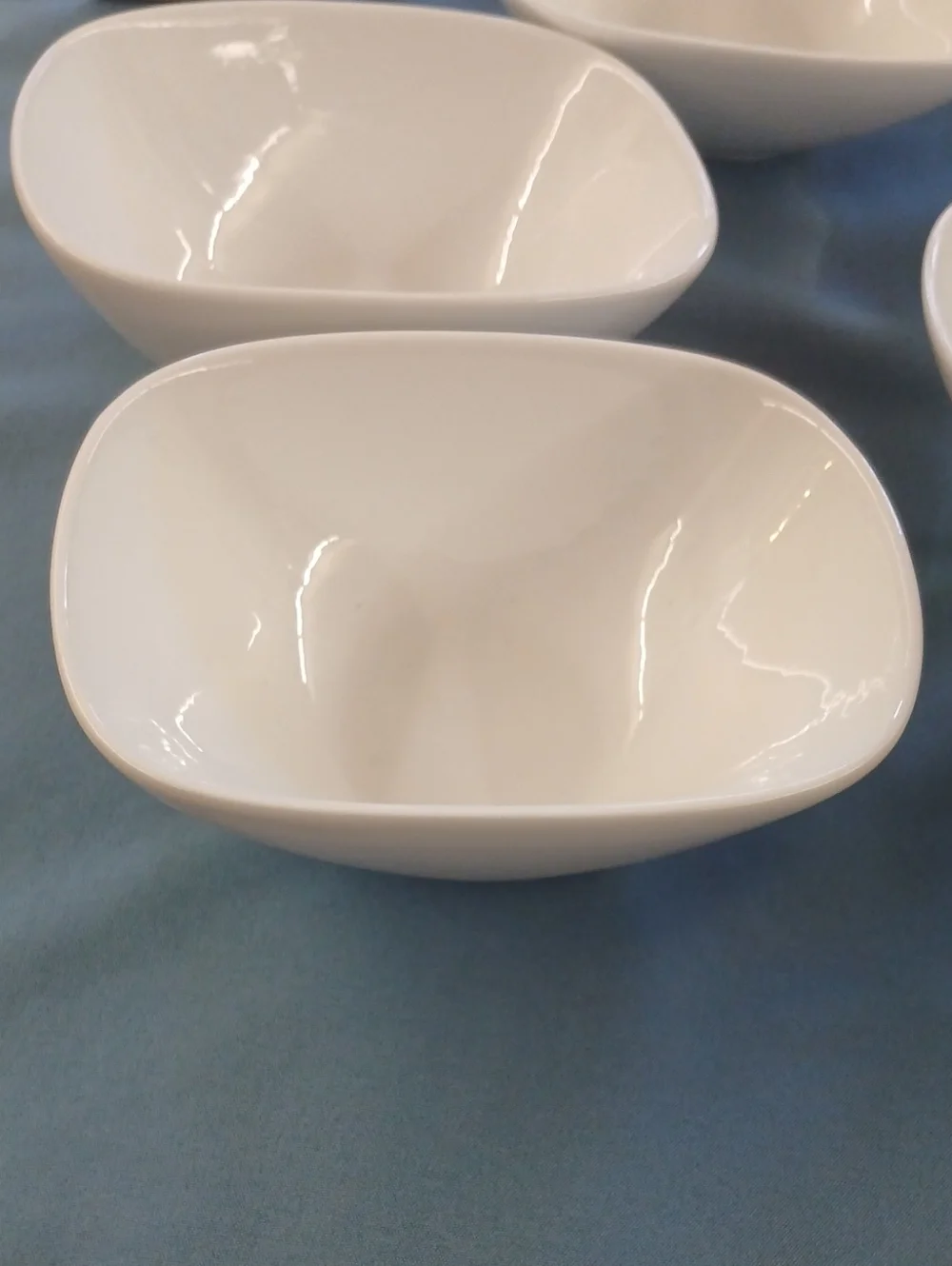 Pier 1 White Ceramic Nesting Serving Bowls